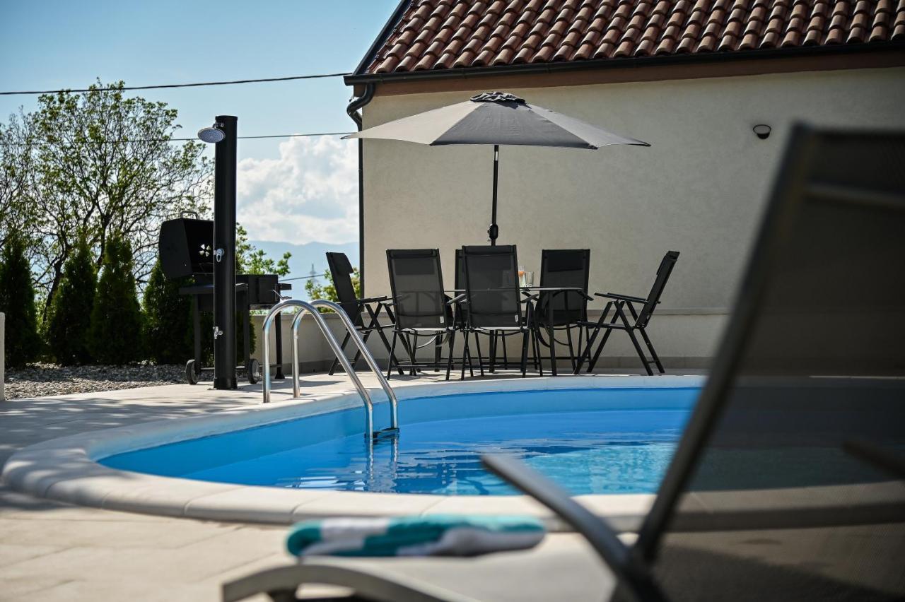 Villa Burra Hreljin Exteriör bild