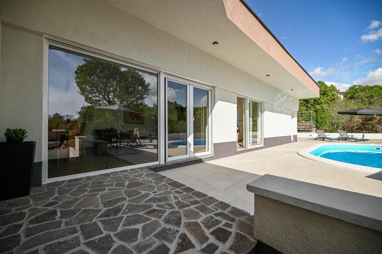 Villa Burra Hreljin Exteriör bild