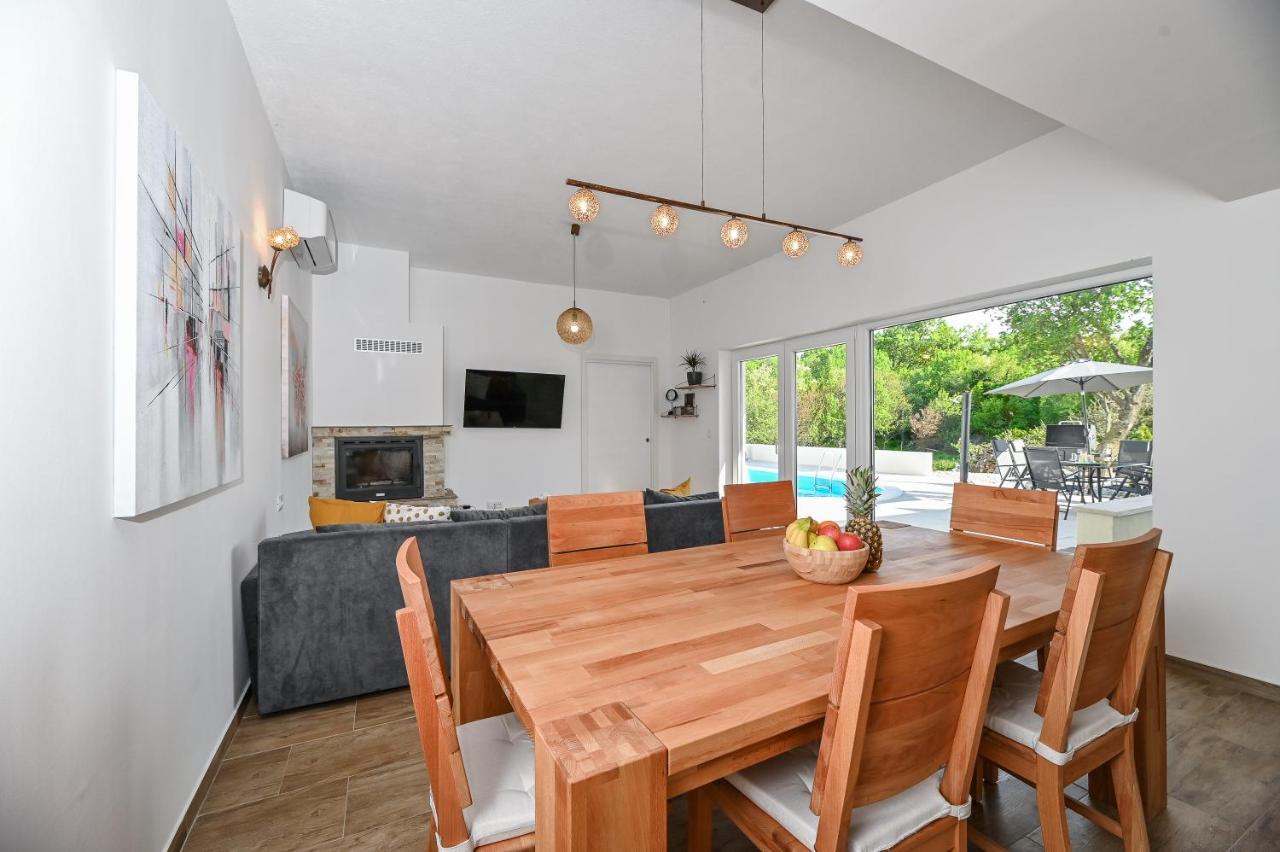 Villa Burra Hreljin Exteriör bild