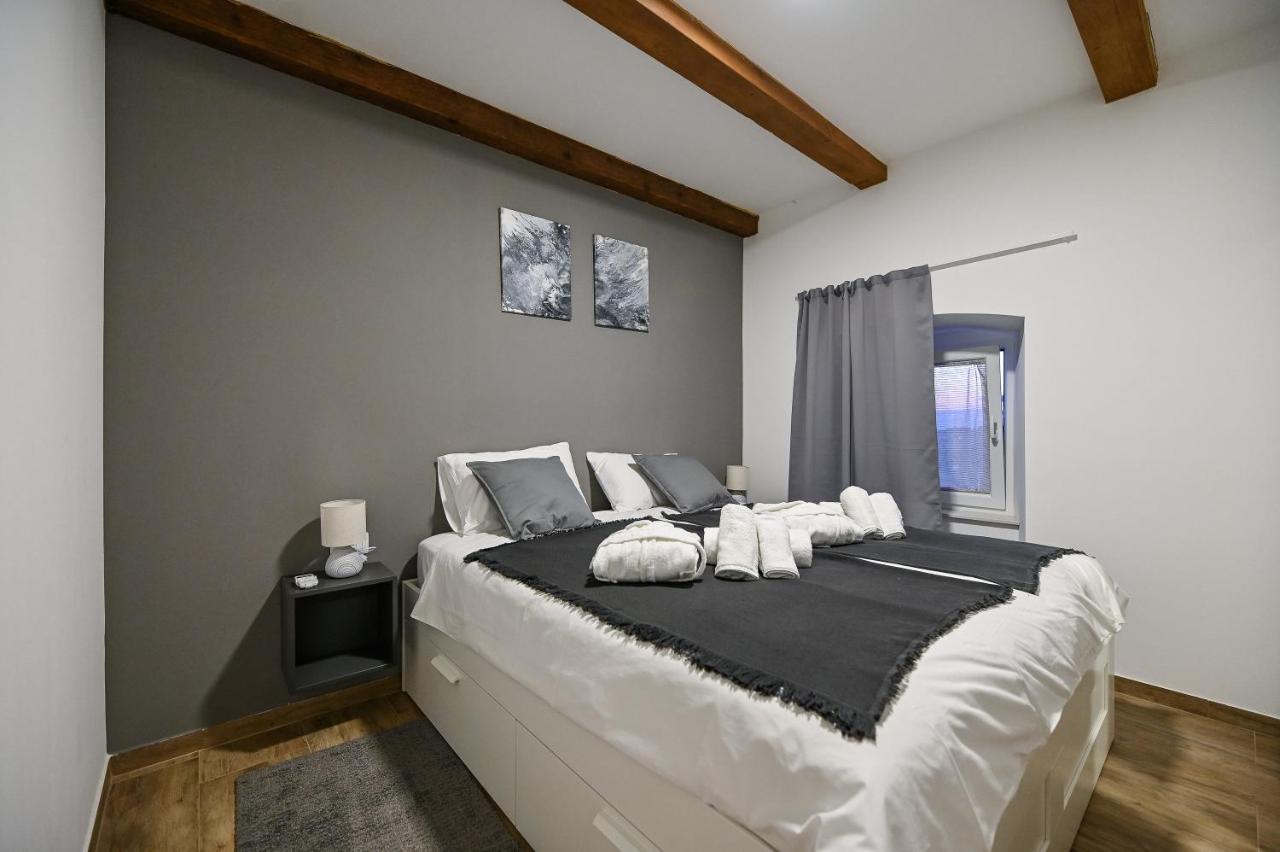 Villa Burra Hreljin Exteriör bild