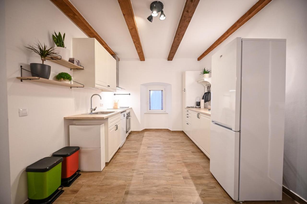 Villa Burra Hreljin Exteriör bild